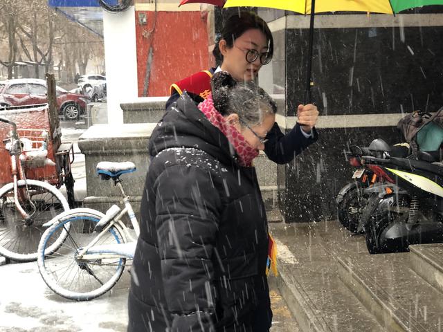 严冬雨雪寒意浓 邯郸移动服务暖人心