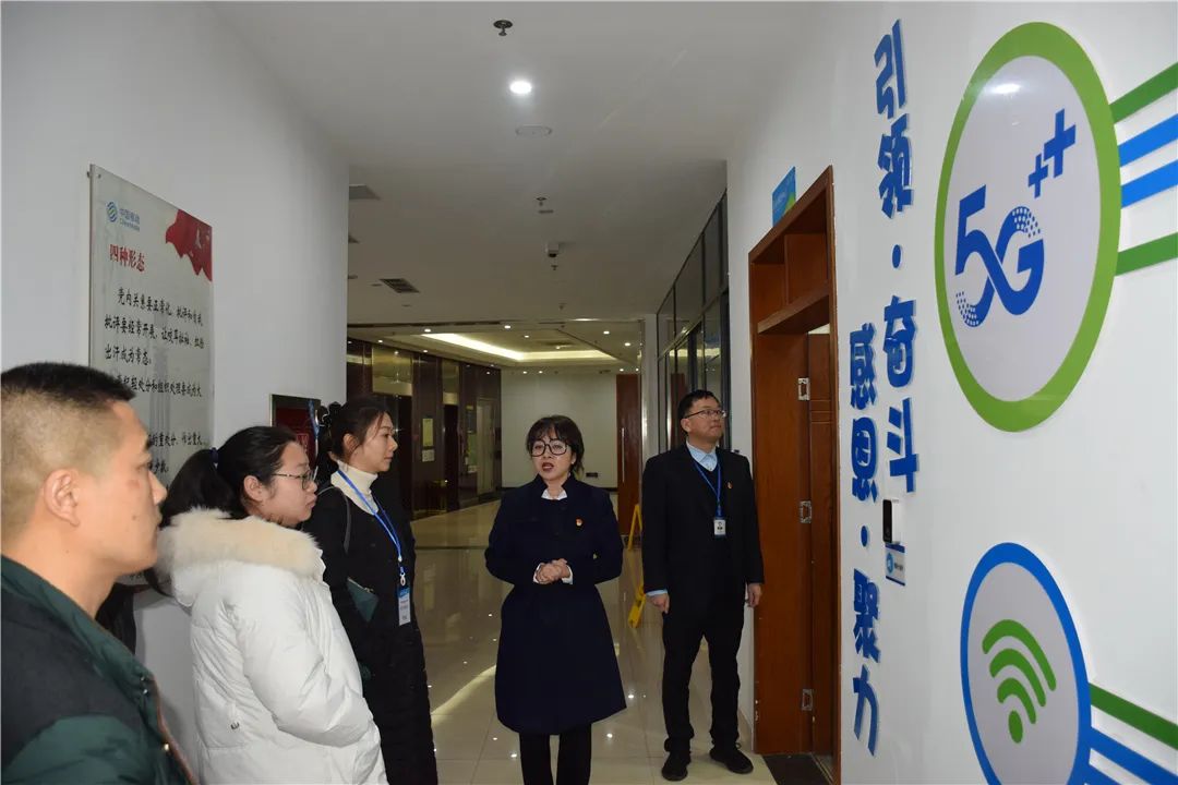 大开眼界！走进广元移动体验5G科技应用为生活带来的便利