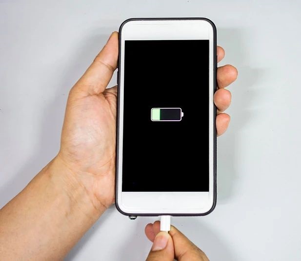 冬天手机为啥耗电快？今天教你几招