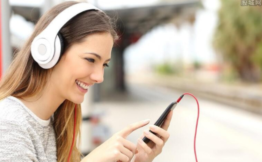 腾讯王卡无限流量怎么样无限流量套餐怎么收费?