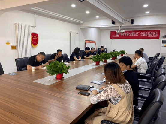 故城县残联 开展适配“畅听王卡·无障碍通话助手”活动