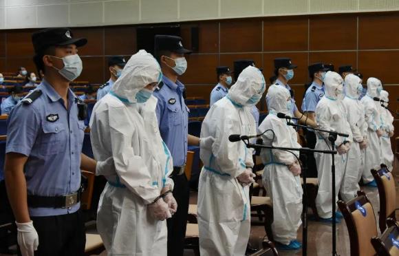 跨境“杀猪盘”电信网络诈骗案告破 21名犯罪嫌疑人全部服法