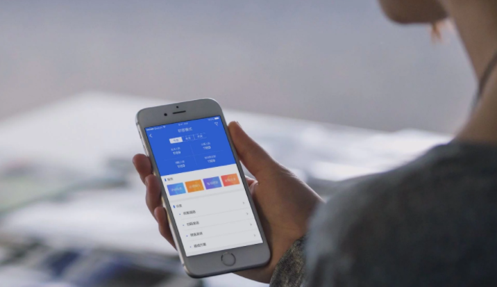 无现金支付将推动我国从一个传统的现金社会转向移动支付主导的无现金社会