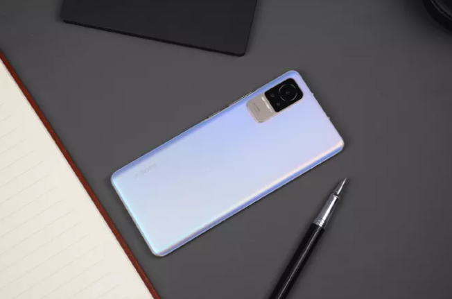 手机使用多久换新比较合适?安卓和iPhone各不同