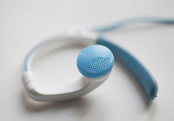 耳机突然一只响一只不响是怎么回事呢?