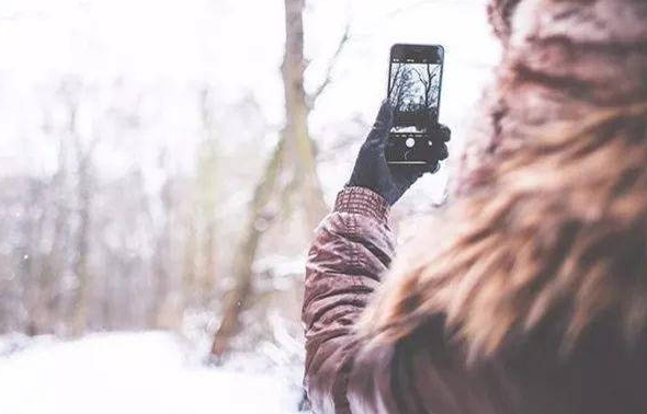 天冷了,手机总是莫名没有电甚至自动关机是怎么回事?