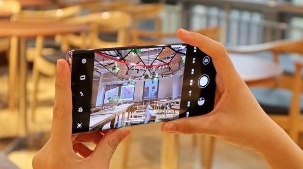 手机自动关机后无法充电的解决方法