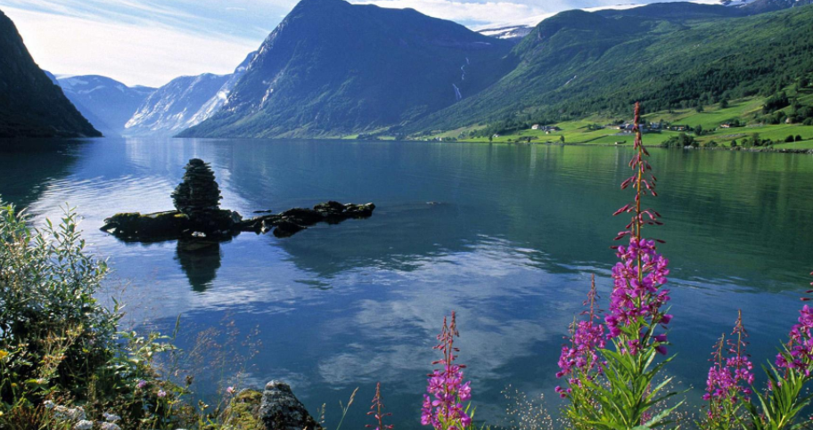 手机靓号到底值多少钱 尾号4个8拍出惊天价